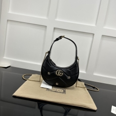 Gucci Hobo Bags